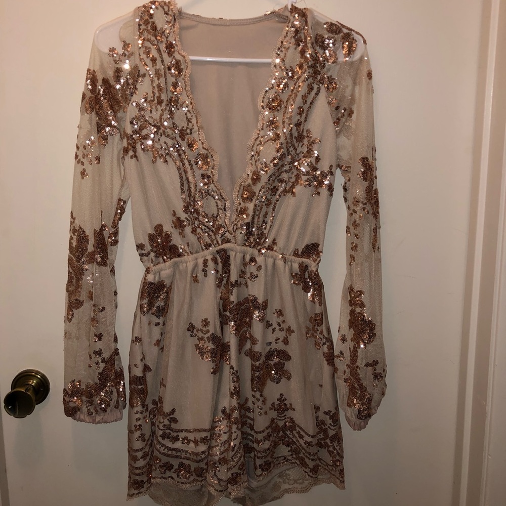 😍Rose Gold Sequin Romper😍